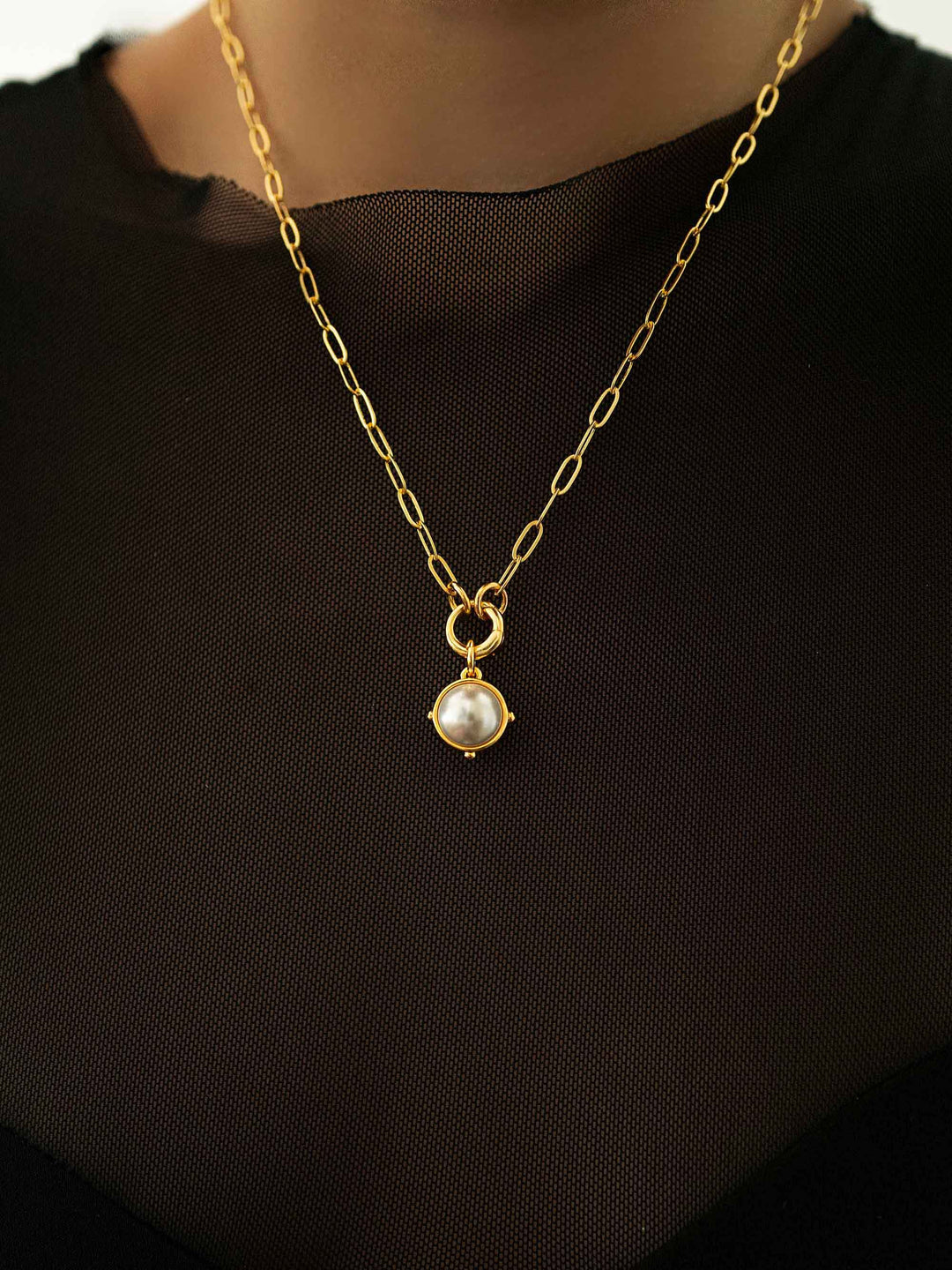 Two-color crystal pearl