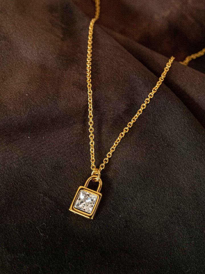 One locket glass crystal pendant gold necklace