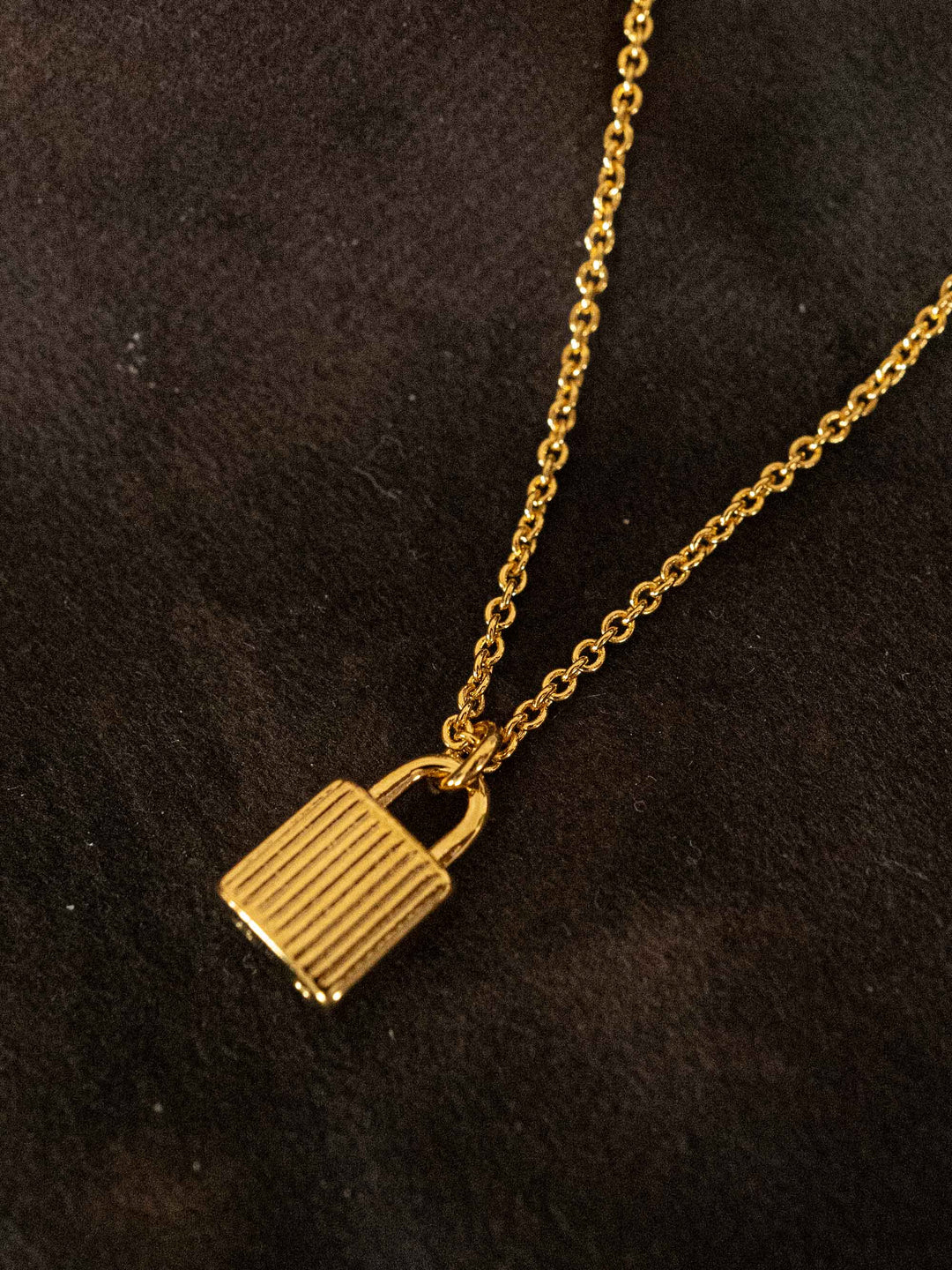 One locket glass crystal pendant gold necklace