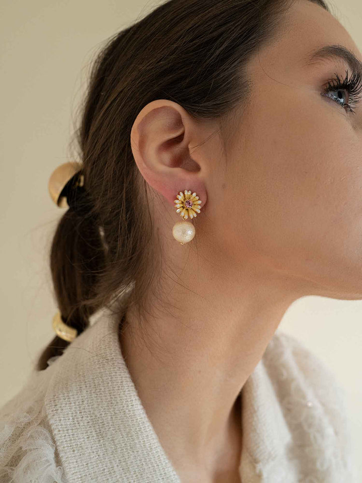 Daylin  Pearl Earrings