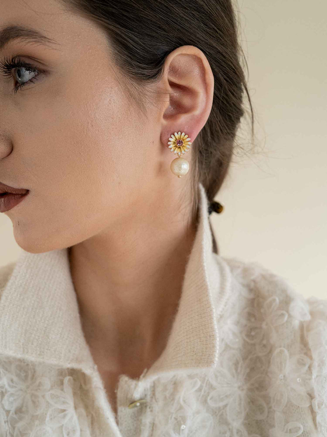 Daylin  Pearl Earrings