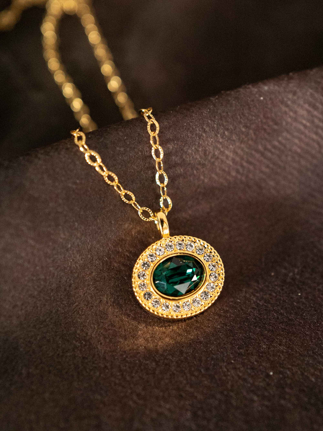Emerald Glance Necklace