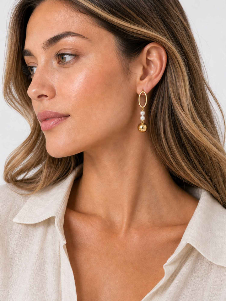 Hollow Circle Design Pearl Gold Earrings