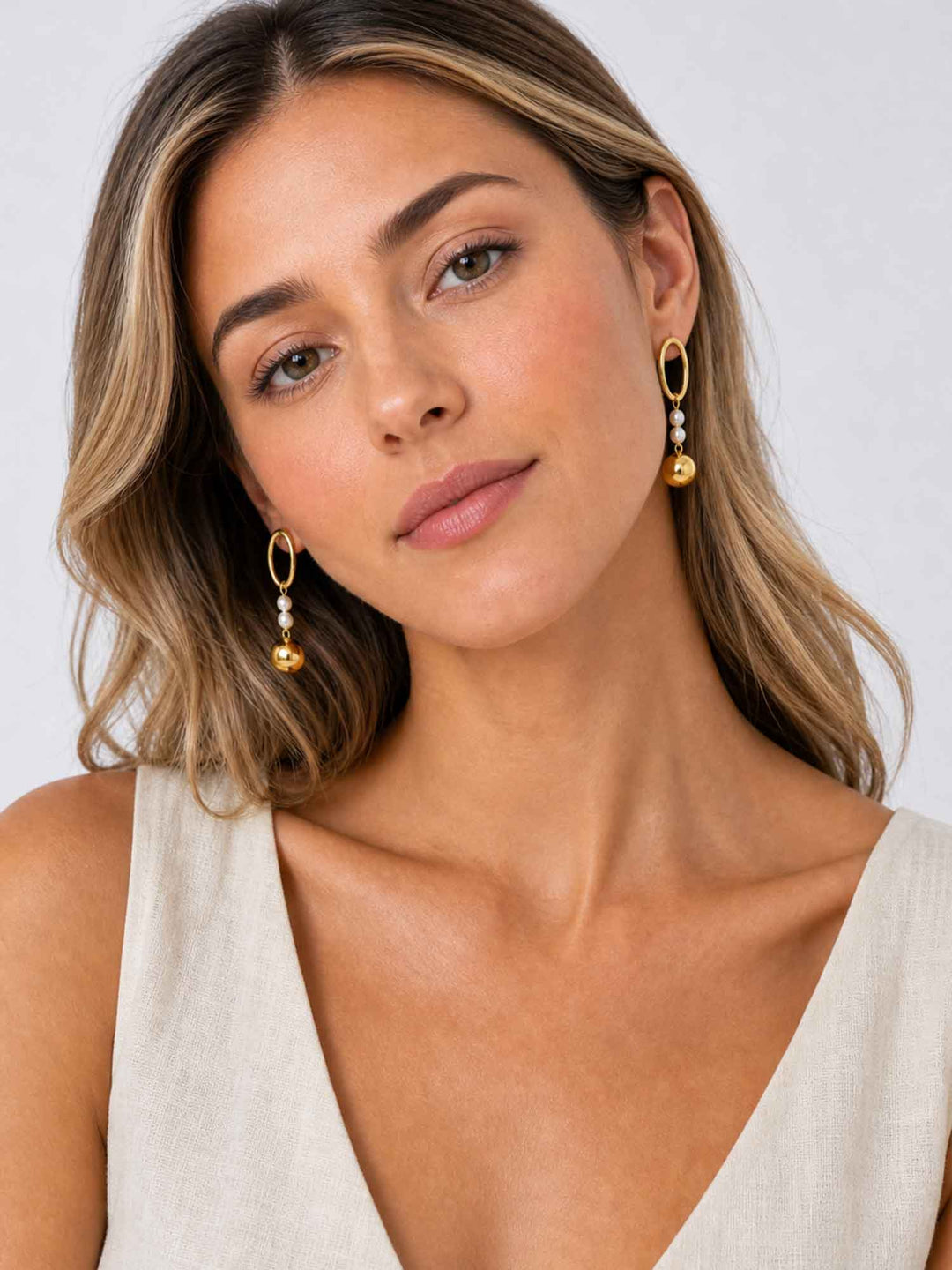 Hollow Circle Design Pearl Gold Earrings