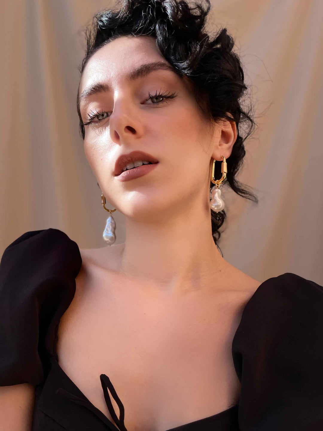 Elora Baroque Pearl Earrings