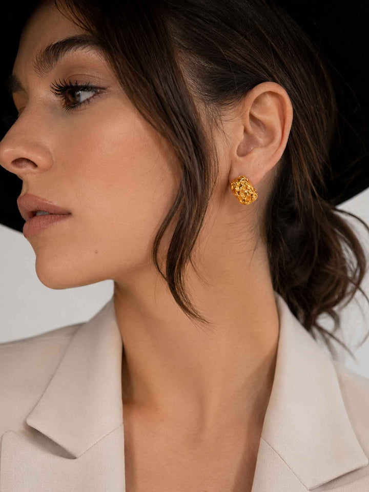 Infinite Dance Gold Earrings