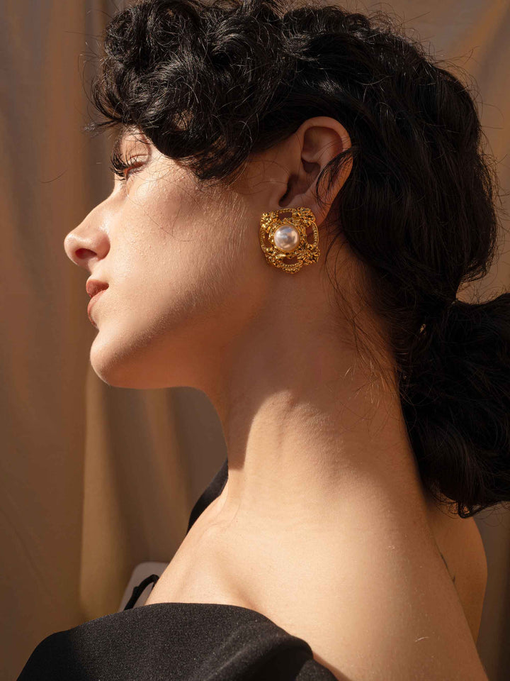 Classic Hollow Pearl Silence Gold Earrings