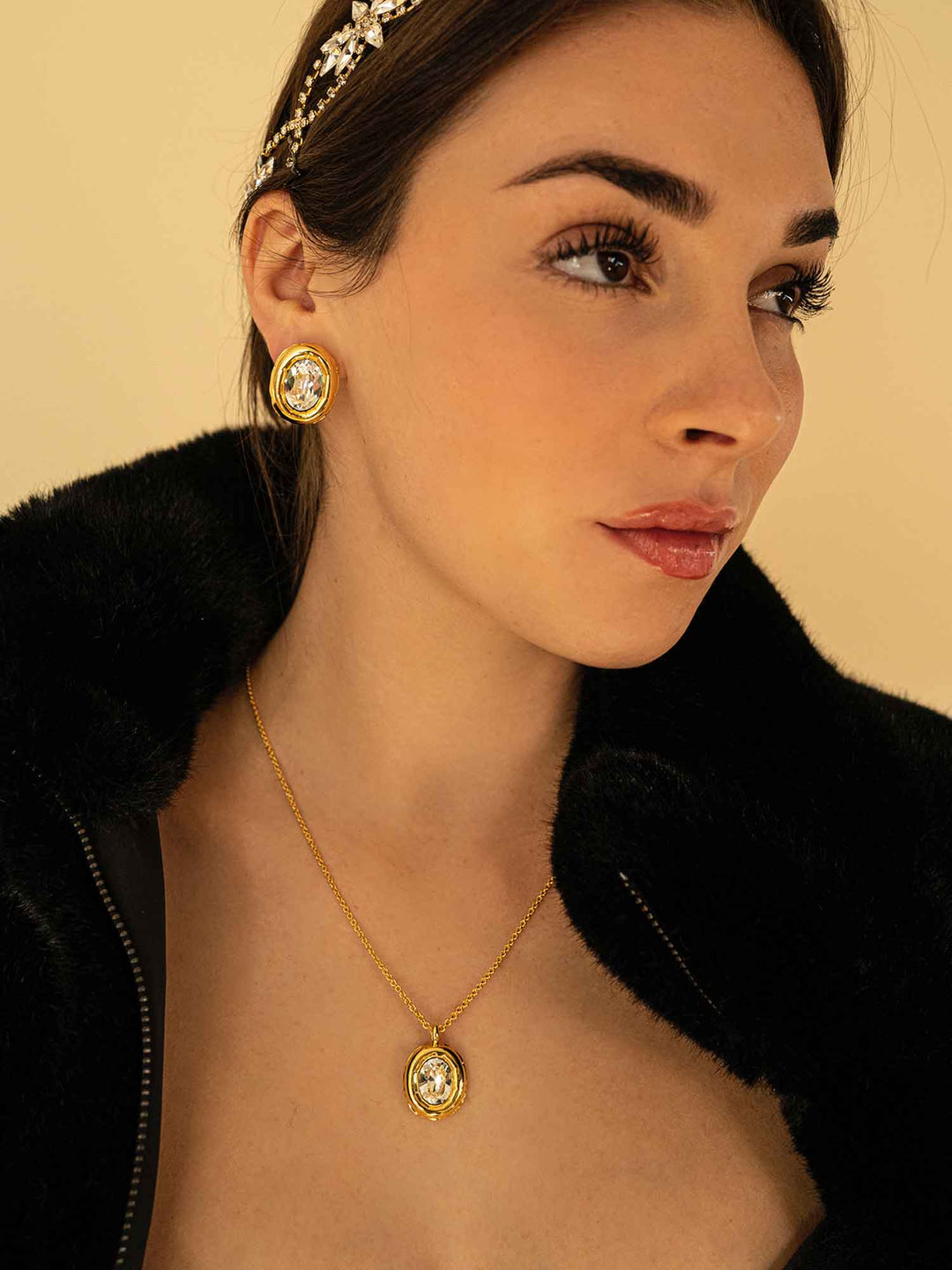 Sparkle Oval Crystal Diamond Earrings