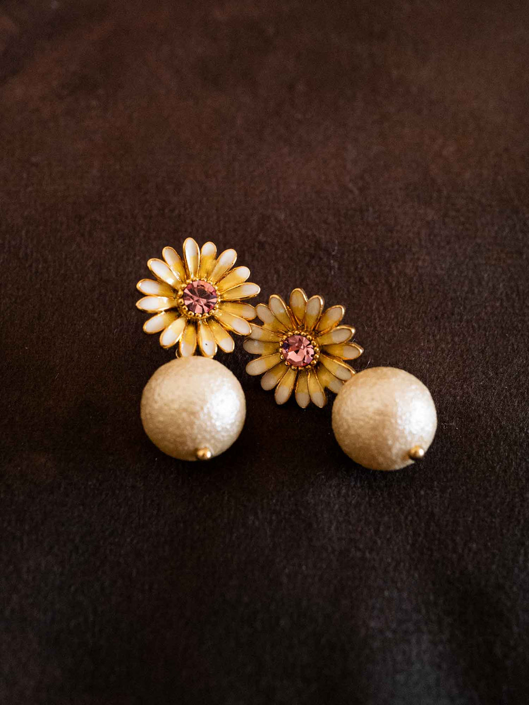 Brincos de pérola Daylin