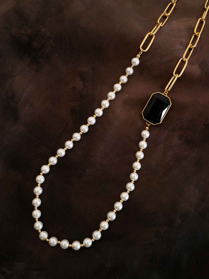 Ameliea Pearl Long Necklace