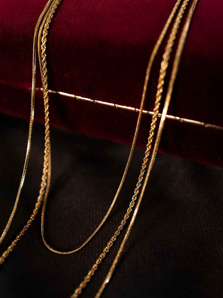 Thesira Necklace