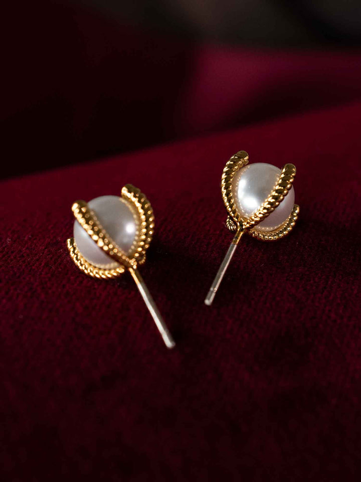 Nuala Earrings Pearl
