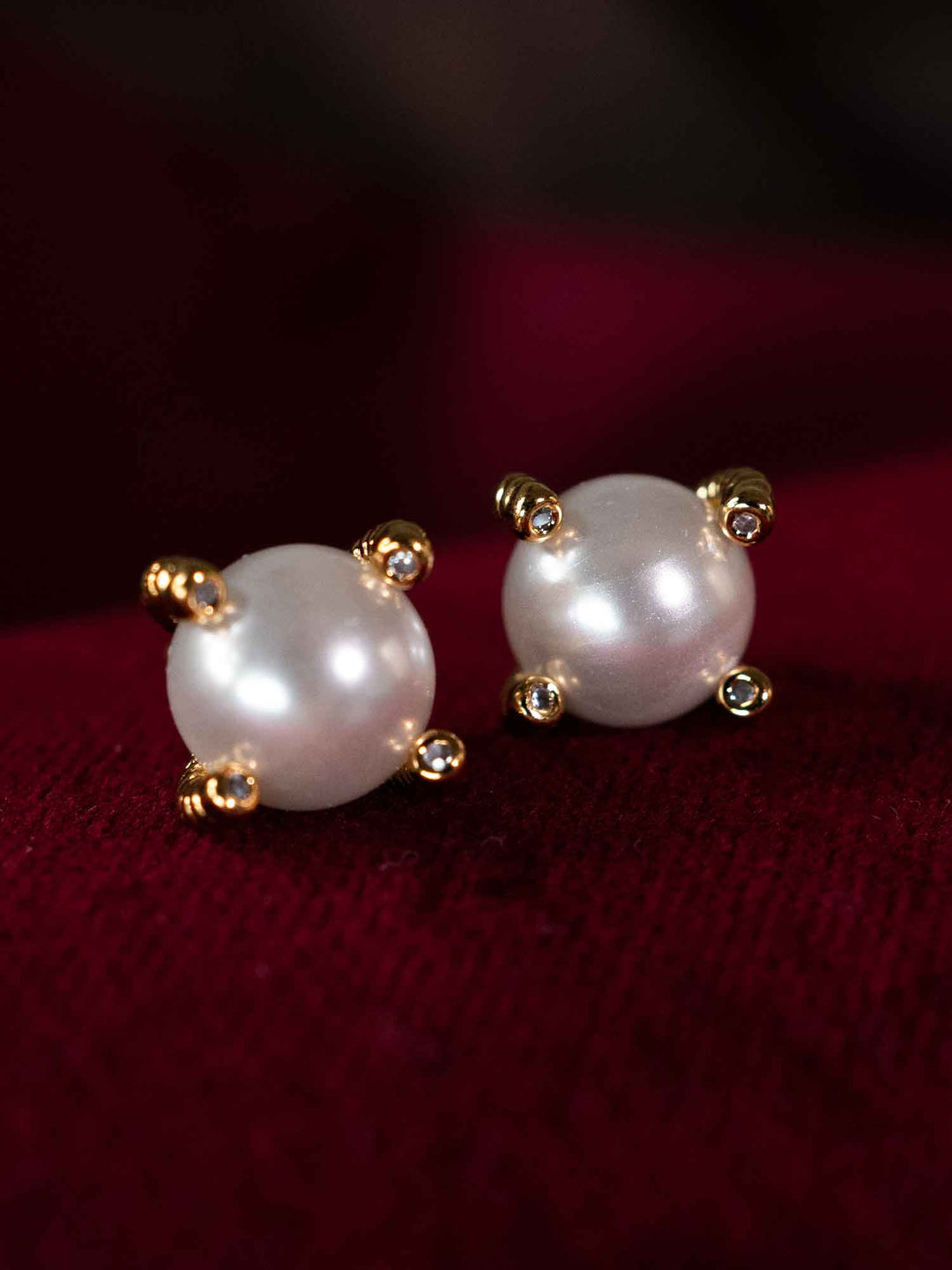 Nuala Earrings Pearl