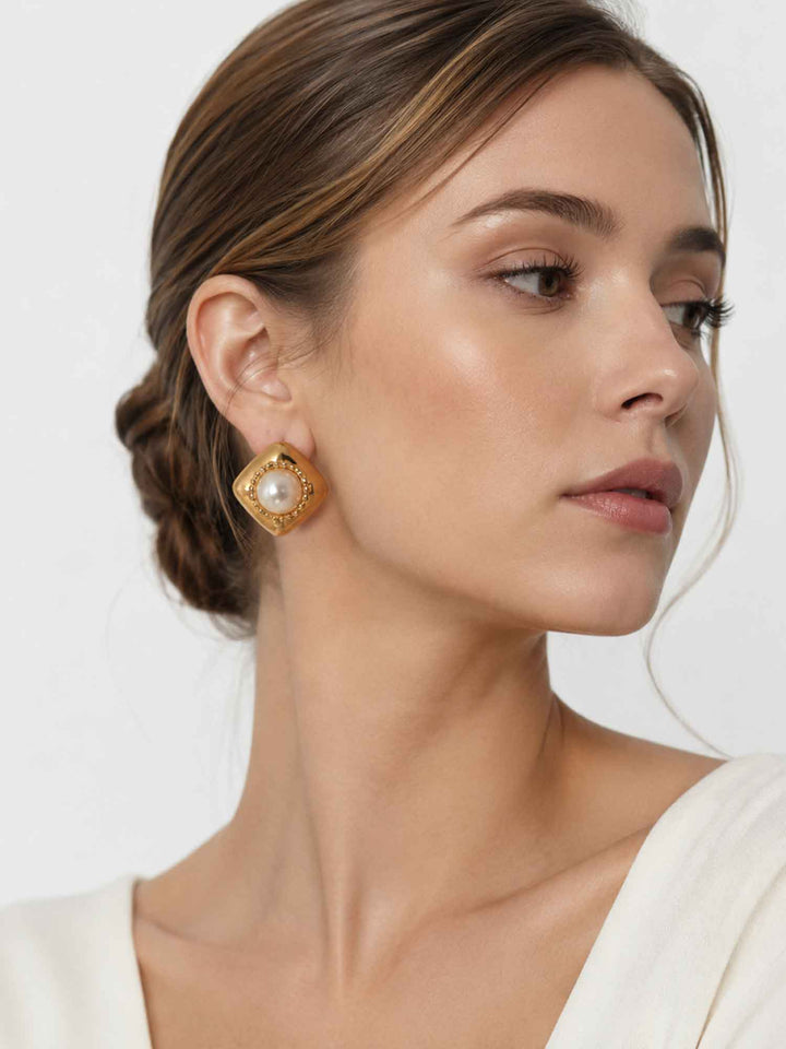 Melina Pearl Gold Stud Earrings