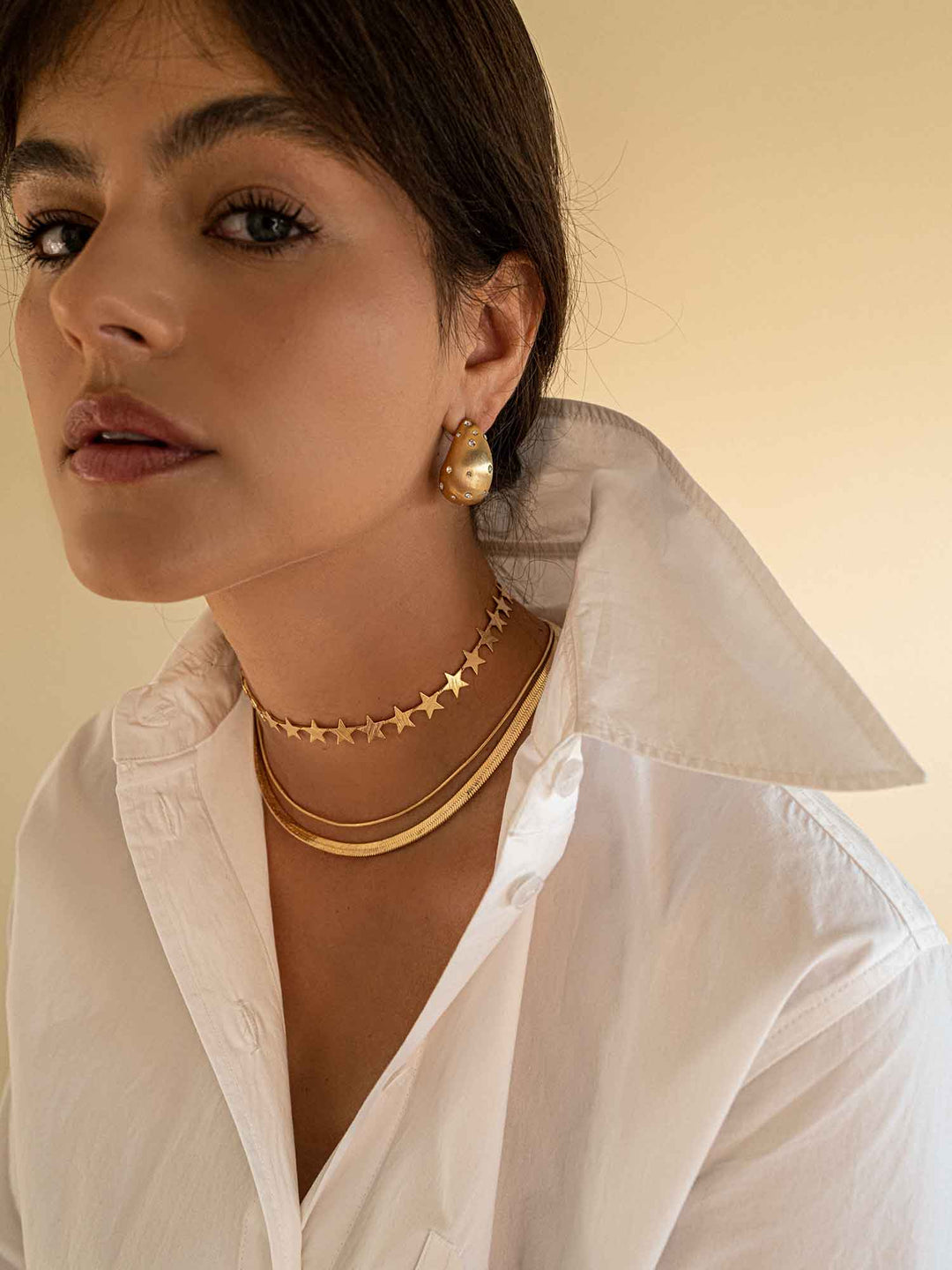 Shimmering Star Choker Necklace