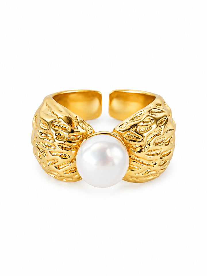 Ysoria Textured Pearl Ring - product view