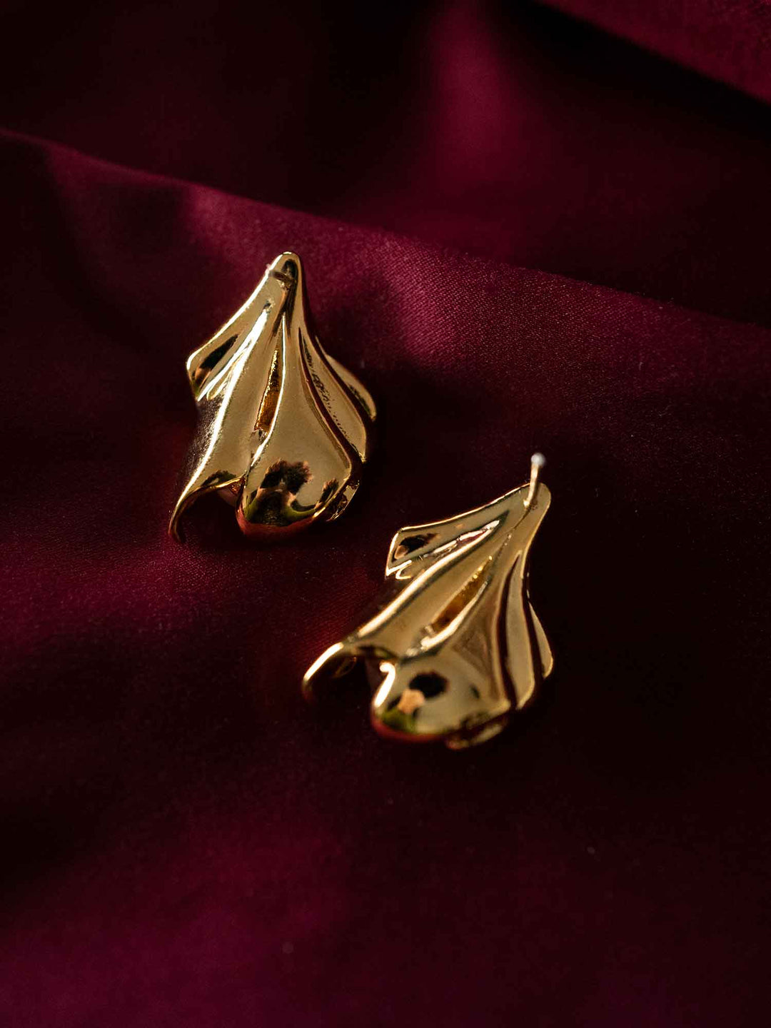 Back view of Minette sculptural pearl gold stud earrings with 925 silver posts